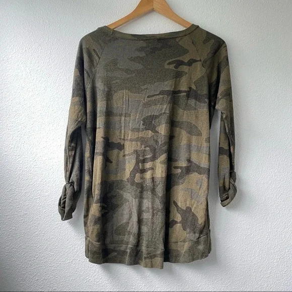 TNA Green Camo 3/4 length sleeve Top - Picture 10 of 10